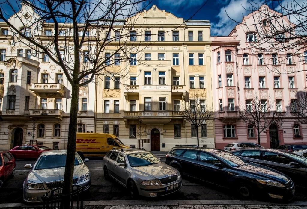 Modern Apartment Riegrovy Sady Praag Buitenkant foto