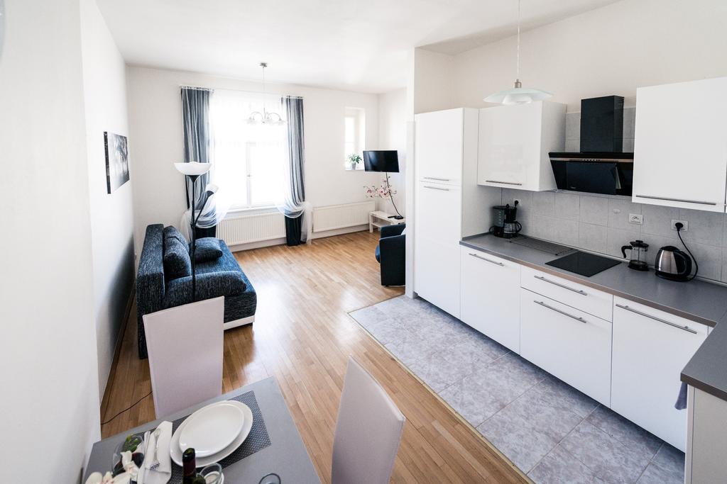 Modern Apartment Riegrovy Sady Praag Kamer foto