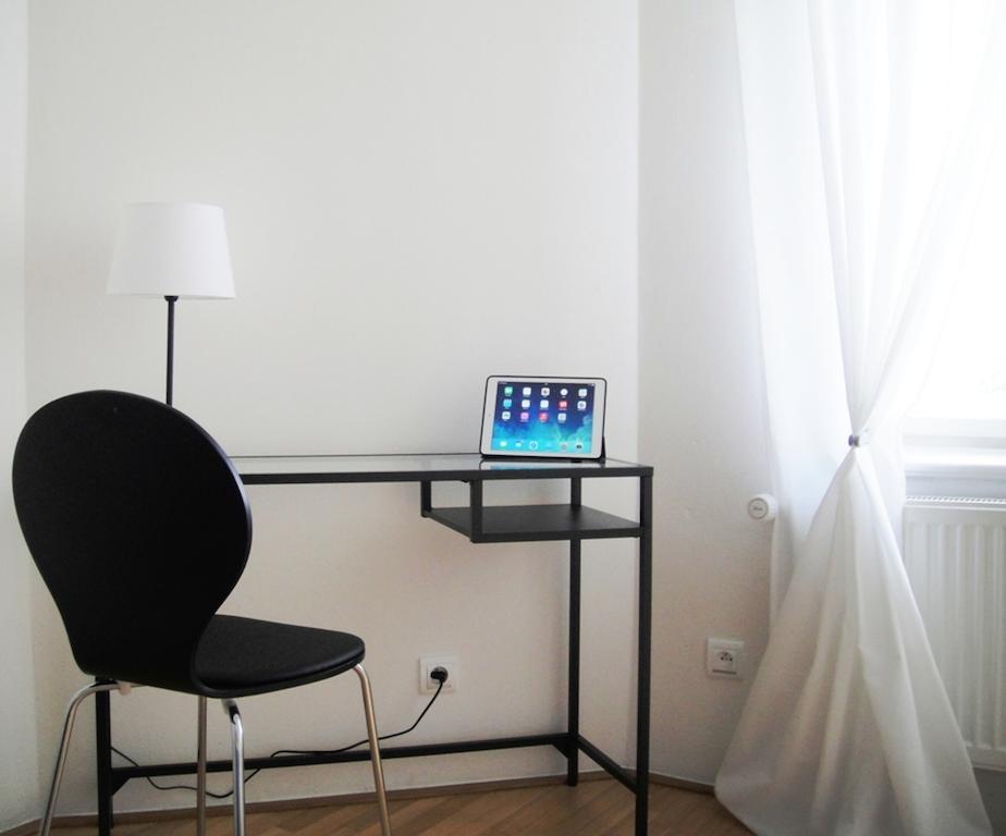Modern Apartment Riegrovy Sady Praag Buitenkant foto