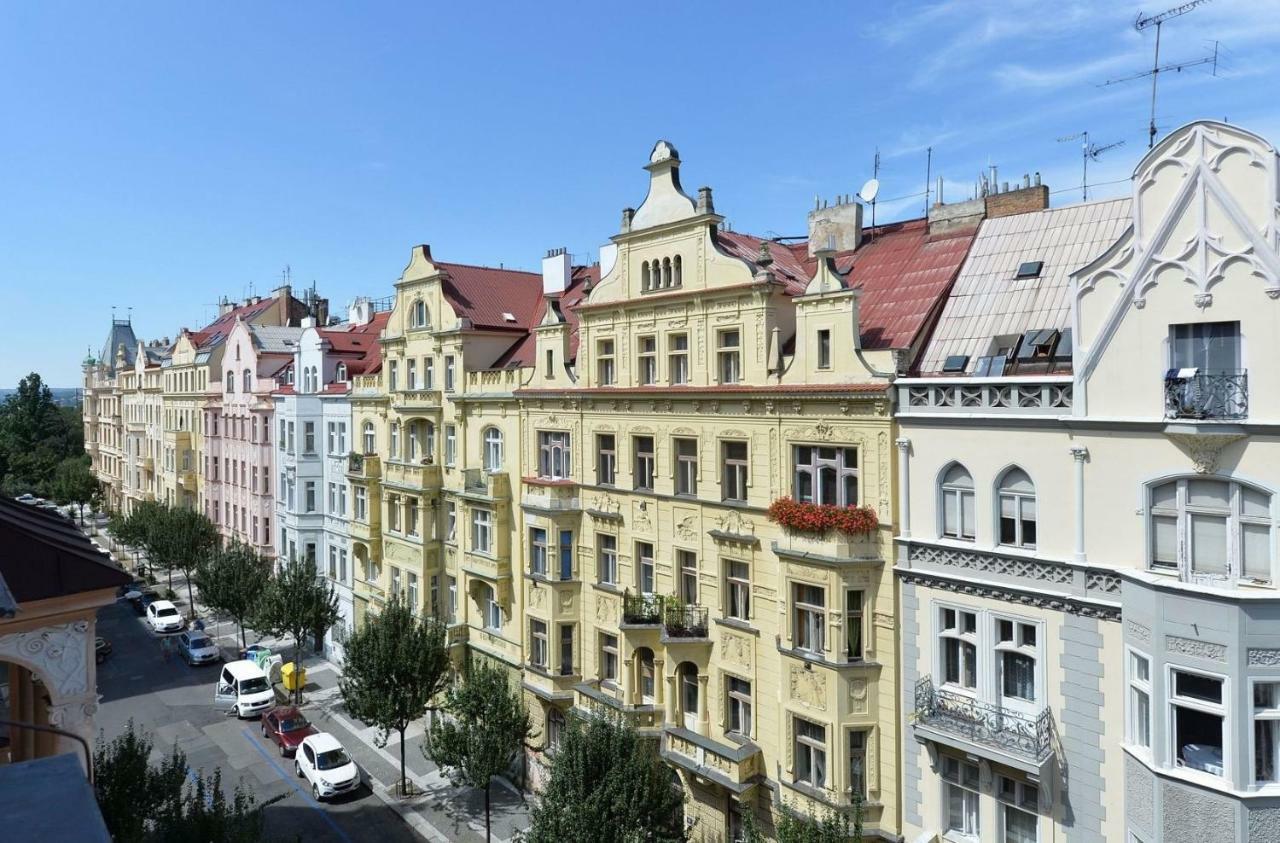 Modern Apartment Riegrovy Sady Praag Buitenkant foto
